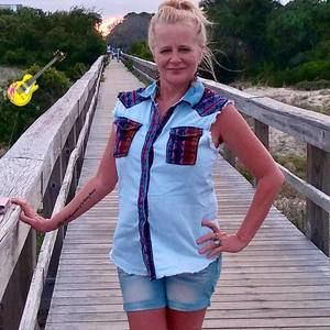 Meet your Posher, Myra